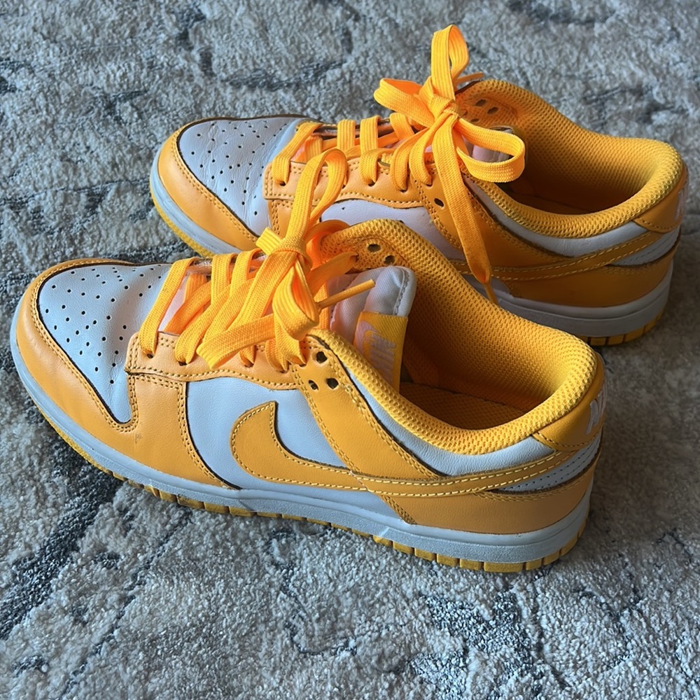 Nike Low Dunks - image 3
